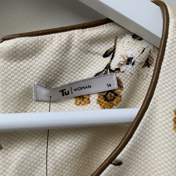 TU Floral Dress Size UK 14 Sleeveless Sheath Pretty Retro Style - Picture 4 of 12